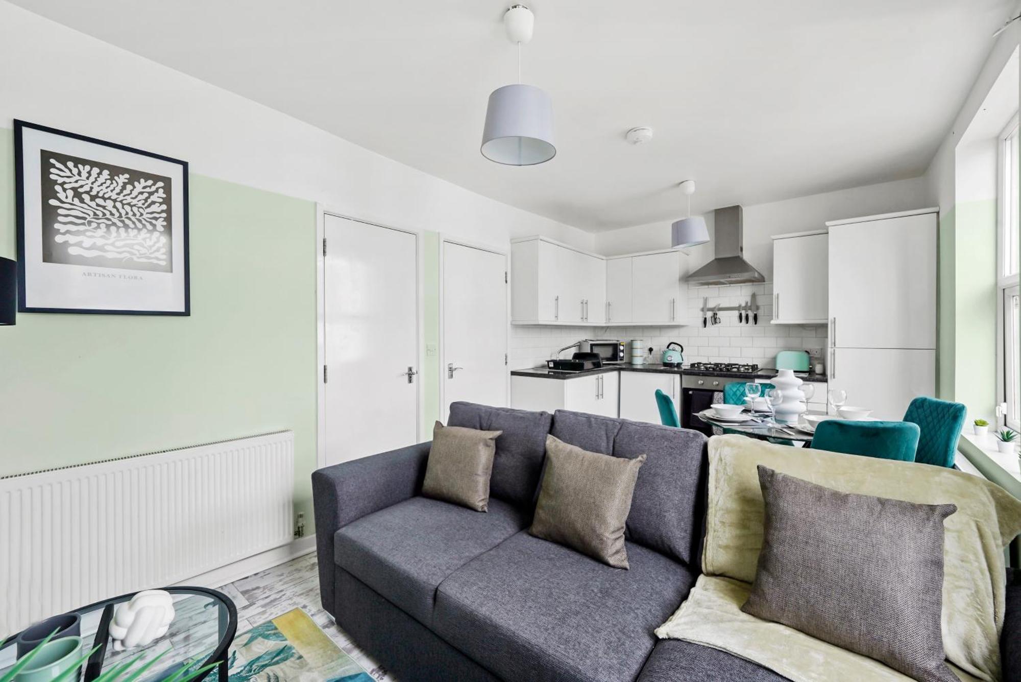 The Elegant Gem - Sleeps 6 Apartment Bristol